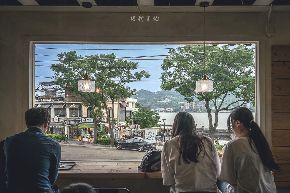 嗜甜漁港店,嗜甜,嗜甜甜點,嗜甜義式冰淇淋,嗜甜菜單,嗜甜價格,嗜甜營業時間,嗜甜地址,淡水海景咖啡,淡水咖啡廳推薦,淡水甜點,滬尾漁港咖啡廳,淡水手作甜點,淡水IG景點,寵物友善咖啡廳