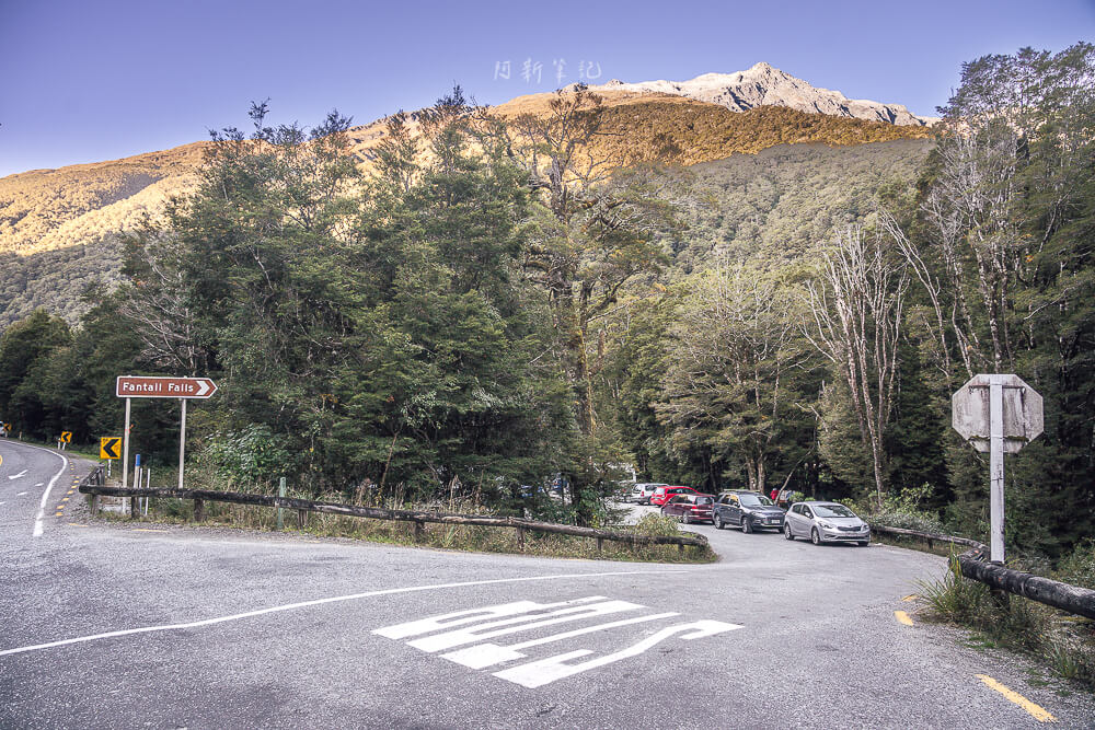 Fantail Falls,紐西蘭Fantail Falls,南島瀑布推薦,紐西蘭瀑布景點,Haast Pass景點,紐西蘭自然景點推薦,紐西蘭自由行景點,南島自駕行程,紐西蘭拍照景點,Fantail Falls步道,紐西蘭親子景點推薦,西岸自駕景點,紐西蘭短步道,Haast瀑布推薦,紐西蘭旅遊打卡景點,南島森林步道,紐西蘭野餐景點,紐西蘭河景步道,Fantail瀑布,紐西蘭旅遊行程推薦