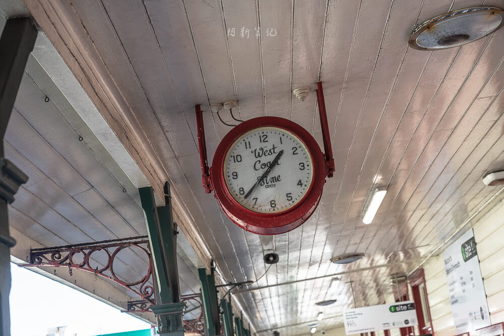 Greymouth Railway Station,格雷茅斯火車站,TranzAlpine終點站,紐西蘭景觀火車,紐西蘭火車站,Greymouth交通,TranzAlpine火車,南島火車旅行,Greymouth火車接駁,紐西蘭火車行程,Greymouth自駕中繼,Greymouth景點推薦,西岸交通樞紐,紐西蘭西岸自由行,Greymouth租車地點,Greymouth火車站停車,Greymouth火車站拍照,紐西蘭火車自由行,TranzAlpine旅遊攻略,紐西蘭火車轉自駕