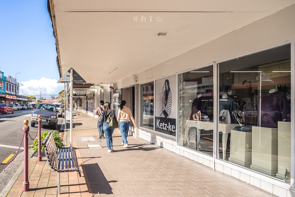 Greymouth,格雷茅斯,Greymouth景點推薦,Greymouth自由行,Greymouth市區,紐西蘭西岸,紐西蘭南島 紐西蘭 Greymouth 主街Ketz-ke與人行道