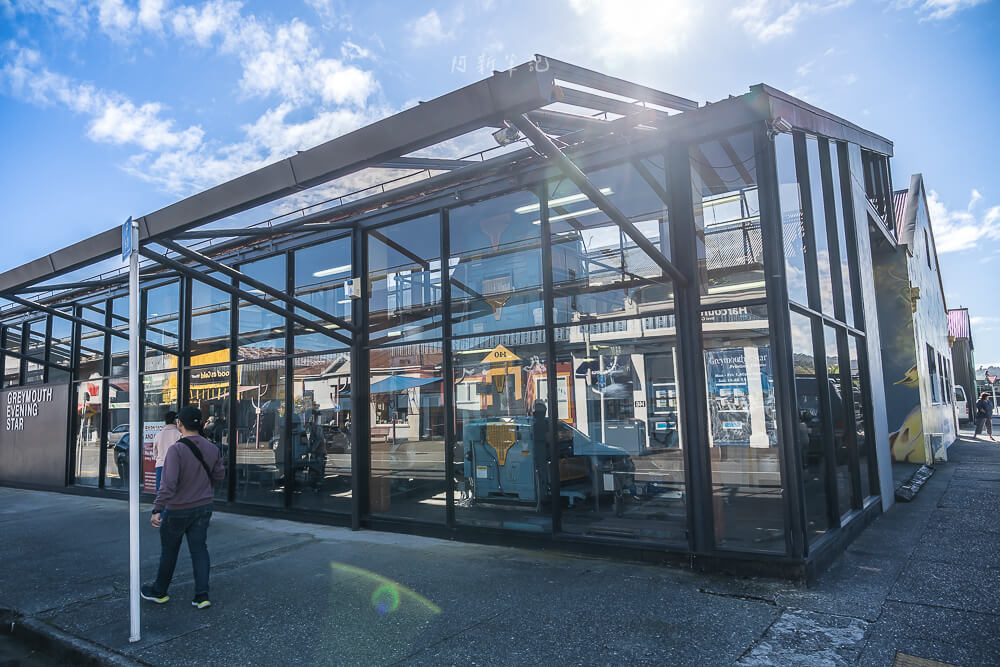 Greymouth,格雷茅斯,Greymouth景點推薦,Greymouth自由行,Greymouth市區,紐西蘭西岸,紐西蘭南島 紐西蘭 Greymouth 晚星報舊印刷機玻璃屋
