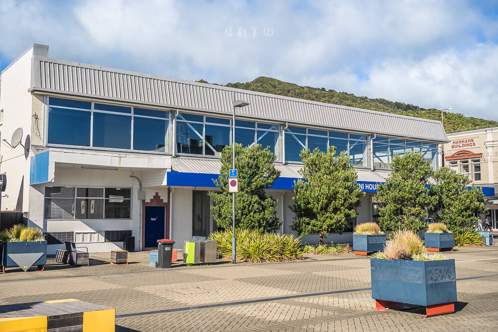 Greymouth,格雷茅斯,Greymouth景點推薦,Greymouth自由行,Greymouth市區,紐西蘭西岸,紐西蘭南島 紐西蘭 Greymouth 河岸公共空間與山景