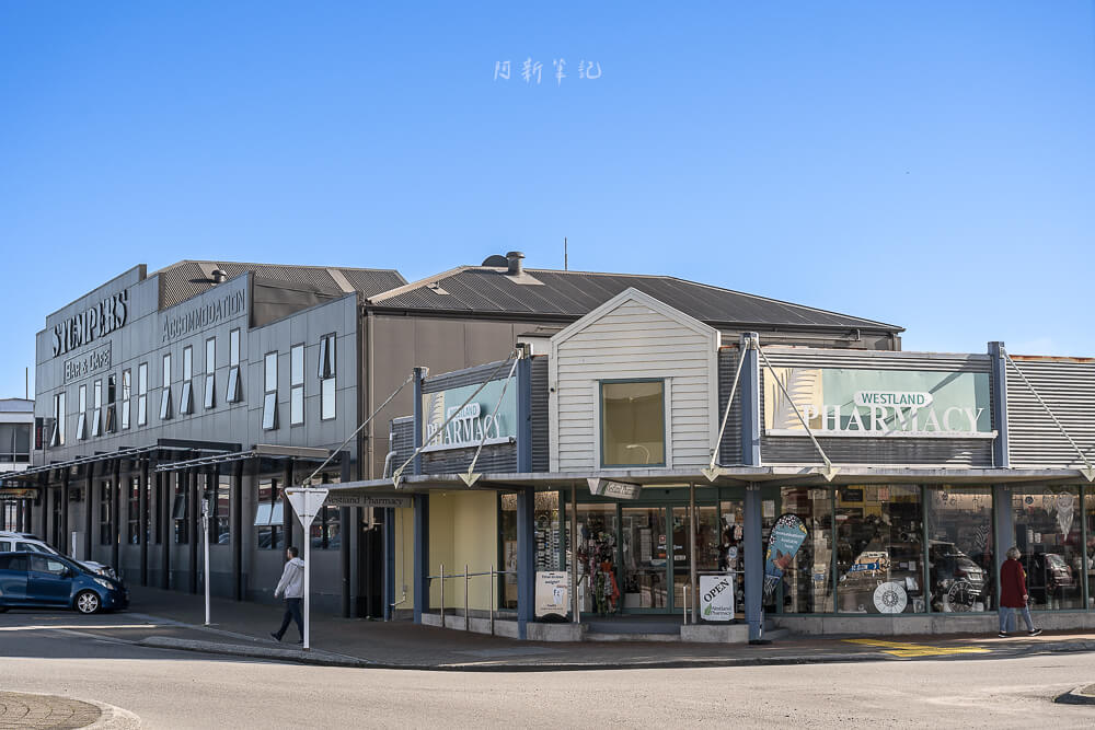 Hokitika,霍基蒂卡,Hokitika景點推薦,Hokitika自由行,紐西蘭霍基蒂卡,南島西岸景點,西岸自駕行程,紐西蘭西岸小鎮,霍基蒂卡拍照景點,Hokitika美食,Hokitika住宿推薦,Hokitika日落,Hokitika海灘,Hokitika藝術小鎮,Hokitika漂流木地標,Hokitika打卡景點,Hokitika Gorge,Hokitika Glow Worm Dell,紐西蘭自然景點推薦,霍基蒂卡旅遊資訊
