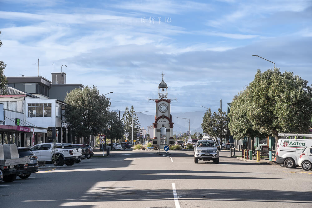 Hokitika,霍基蒂卡,Hokitika景點推薦,Hokitika自由行,紐西蘭霍基蒂卡,南島西岸景點,西岸自駕行程,紐西蘭西岸小鎮,霍基蒂卡拍照景點,Hokitika美食,Hokitika住宿推薦,Hokitika日落,Hokitika海灘,Hokitika藝術小鎮,Hokitika漂流木地標,Hokitika打卡景點,Hokitika Gorge,Hokitika Glow Worm Dell,紐西蘭自然景點推薦,霍基蒂卡旅遊資訊 Hokitika,霍基蒂卡,Hokitika景點推薦,Hokitika自由行,紐西蘭霍基蒂卡,南島西岸景點,西岸自駕行程,紐西蘭西岸小鎮,霍基蒂卡拍照景點,Hokitika美食,Hokitika住宿推薦,Hokitika日落,Hokitika海灘,Hokitika藝術小鎮,Hokitika漂流木地標,Hokitika打卡景點,Hokitika Gorge,Hokitika Glow Worm Dell,紐西蘭自然景點推薦,霍基蒂卡旅遊資訊