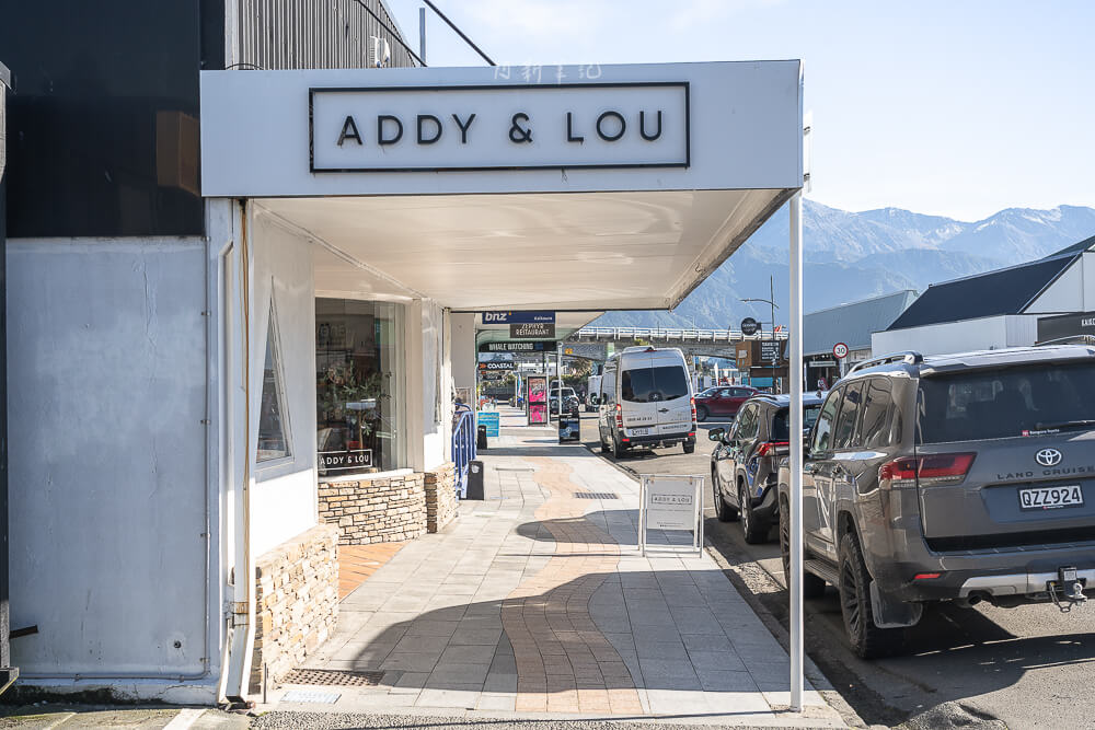 凱庫拉 Addy & Lou 服飾店門口