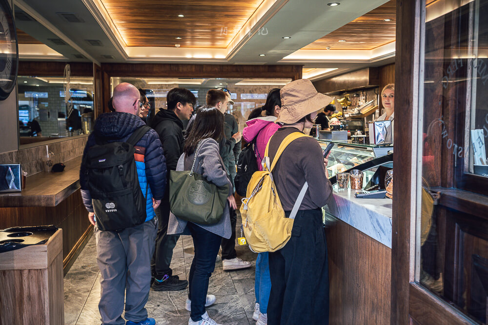 Mrs Ferg Gelateria,Mrs Ferg Gelateria menu,皇后鎮冰淇淋,Fergbaker 冰淇淋,Fergburger 冰淇淋,皇后鎮美食 Mrs Ferg Gelateria,Mrs Ferg Gelateria menu,皇后鎮冰淇淋,Fergbaker 冰淇淋,Fergburger 冰淇淋,皇后鎮美食