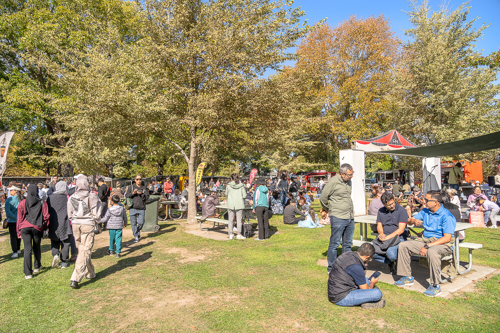 Riccarton Sunday Market,基督城市集,基督城週日市集,Christchurch Sunday Market,紐西蘭市集推薦,紐西蘭跳蚤市場,基督城自由行,Christchurch自由行,紐西蘭行程推薦,紐西蘭在地體驗,基督城景點,基督城週末去哪,Christchurch旅遊景點,基督城便宜逛街,基督城必逛市集,紐西蘭旅遊市集,紐西蘭週日行程,Christchurch週末活動,基督城購物推薦