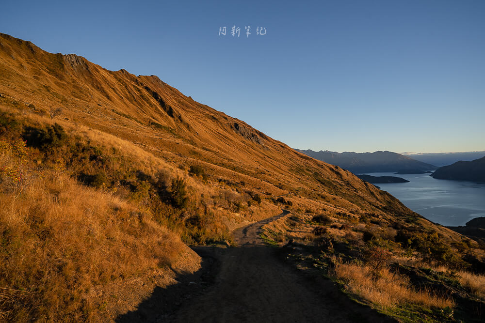 Roys Peak Track,羅伊峰步道,瓦納卡羅伊峰,紐西蘭羅伊峰,紐西蘭健行路線推薦,紐西蘭步道推薦,Roys Peak健行,Roys Peak拍照景點,南島健行景點,紐西蘭IG景點,紐西蘭必拍景點,瓦納卡景點推薦,Roys Peak日出,Roys Peak裝備,紐西蘭自由行景點,瓦納卡健行路線,紐西蘭風景步道,南島網美景點,紐西蘭登山步道,Roys Peak登山經驗 Roys Peak Track,羅伊峰步道,瓦納卡羅伊峰,紐西蘭羅伊峰,紐西蘭健行路線推薦,紐西蘭步道推薦,Roys Peak健行,Roys Peak拍照景點,南島健行景點,紐西蘭IG景點,紐西蘭必拍景點,瓦納卡景點推薦,Roys Peak日出,Roys Peak裝備,紐西蘭自由行景點,瓦納卡健行路線,紐西蘭風景步道,南島網美景點,紐西蘭登山步道,Roys Peak登山經驗