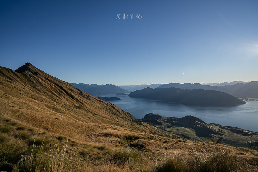 Roys Peak Track,羅伊峰步道,瓦納卡羅伊峰,紐西蘭羅伊峰,紐西蘭健行路線推薦,紐西蘭步道推薦,Roys Peak健行,Roys Peak拍照景點,南島健行景點,紐西蘭IG景點,紐西蘭必拍景點,瓦納卡景點推薦,Roys Peak日出,Roys Peak裝備,紐西蘭自由行景點,瓦納卡健行路線,紐西蘭風景步道,南島網美景點,紐西蘭登山步道,Roys Peak登山經驗