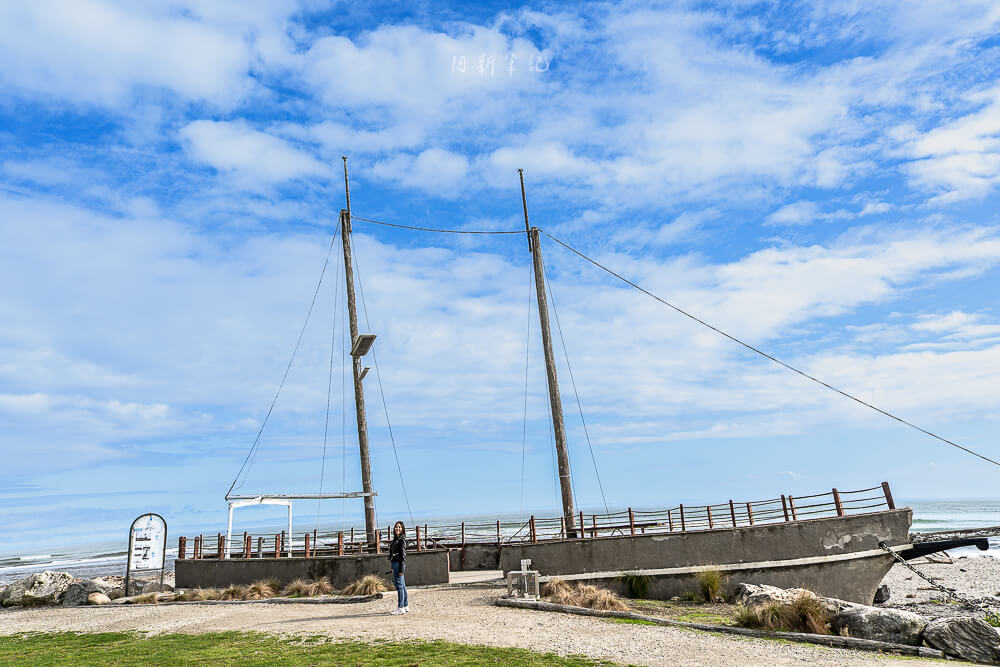 Shipwreck Memorial Hokitika,Hokitika Shipwreck Memorial,Tambo Shipwreck Memorial,Hokitika River bar shipwreck,Hokitika shipwreck history,Hokitika maritime memorial,Hokitika Tambo schooner,Hokitika wrecked ships,West Coast shipwreck site,Hokitika Gibson Quay memorial,Hokitika river mouth wrecks,Hokitika historic shipwreck,Hokitika nautical heritage,Hokitika bar crossing disaster,Hokitika schooner Tambo,Hokitika gold rush shipwrecks,霍基蒂卡Shipwreck Memorial,霍基蒂卡沉船紀念碑,霍基蒂卡沉船,霍基蒂卡海難,霍基蒂卡海事歷史,紐西蘭沉船紀念,紐西蘭西岸沉船,霍基蒂卡河口沉船,霍基蒂卡河口紀念碑,霍基蒂卡纜船Tambo,紐西蘭沉船景點,Hokitika maritime disaster memorial,Shipwreck memorial New Zealand West Coast 