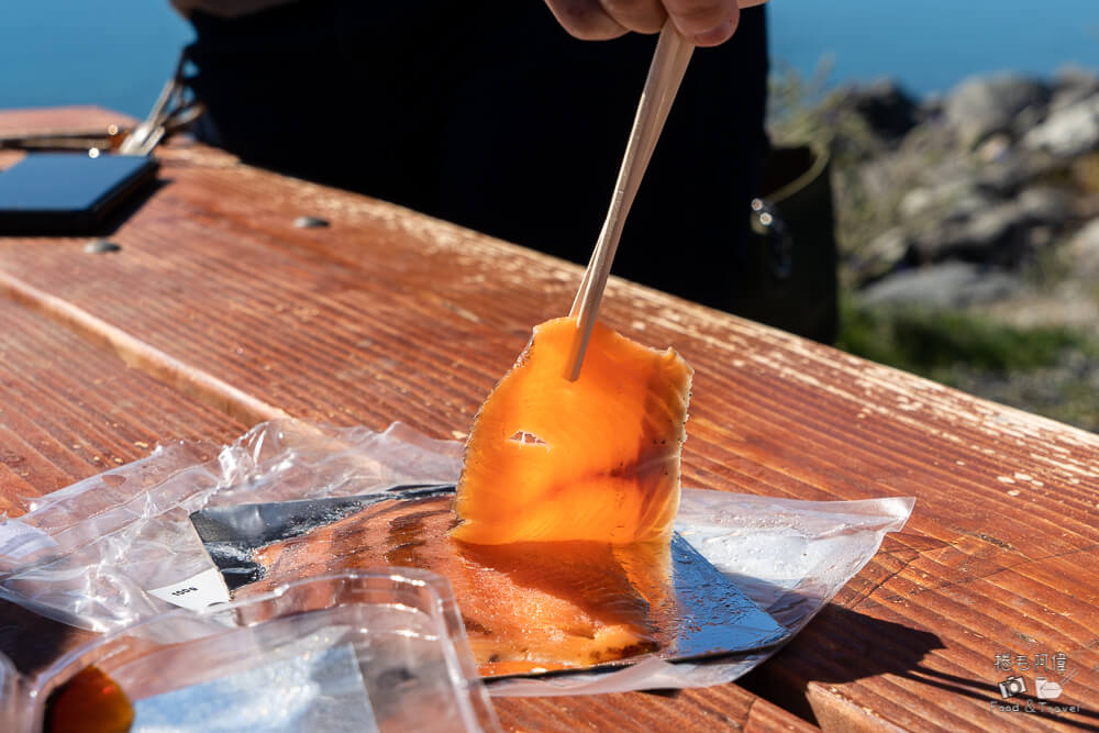 Mt Cook Alpine Salmon Shop,庫克山必吃,庫克山鮭魚,普卡基湖停車景點,普卡基湖生魚片,普卡基湖美食,普卡基湖鮭魚,紐西蘭南島美食,紐西蘭自由行美食,紐西蘭鮭魚生魚片 @捲毛阿偉 Mt Cook Alpine Salmon Shop,普卡基湖鮭魚,普卡基湖生魚片,紐西蘭鮭魚生魚片,普卡基湖美食,庫克山鮭魚,紐西蘭南島美食,普卡基湖停車景點,紐西蘭自由行美食,庫克山必吃