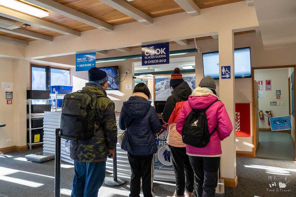 Tasman Glacier,冰川健行推薦,冰川體驗,南島必玩,南島旅遊,塔斯曼冰川健行,庫克山冰川健行,法蘭茲約瑟夫冰川,直升機冰川健行,福克斯冰川健行,紐西蘭健行路線,紐西蘭冰川健行,紐西蘭戶外活動,紐西蘭探險,紐西蘭旅遊景點,紐西蘭極限運動,紐西蘭自然景觀,紐西蘭自由行 @捲毛阿偉 紐西蘭冰川健行,冰川體驗,紐西蘭自由行,紐西蘭戶外活動,庫克山冰川健行,塔斯曼冰川健行,Tasman Glacier,福克斯冰川健行,Fox Glacier,法蘭茲約瑟夫冰川,Franz Josef Glacier,南島必玩,紐西蘭探險,冰川健行推薦,直升機冰川健行,紐西蘭極限運動,紐西蘭自然景觀,南島旅遊,紐西蘭健行路線,紐西蘭旅遊景點