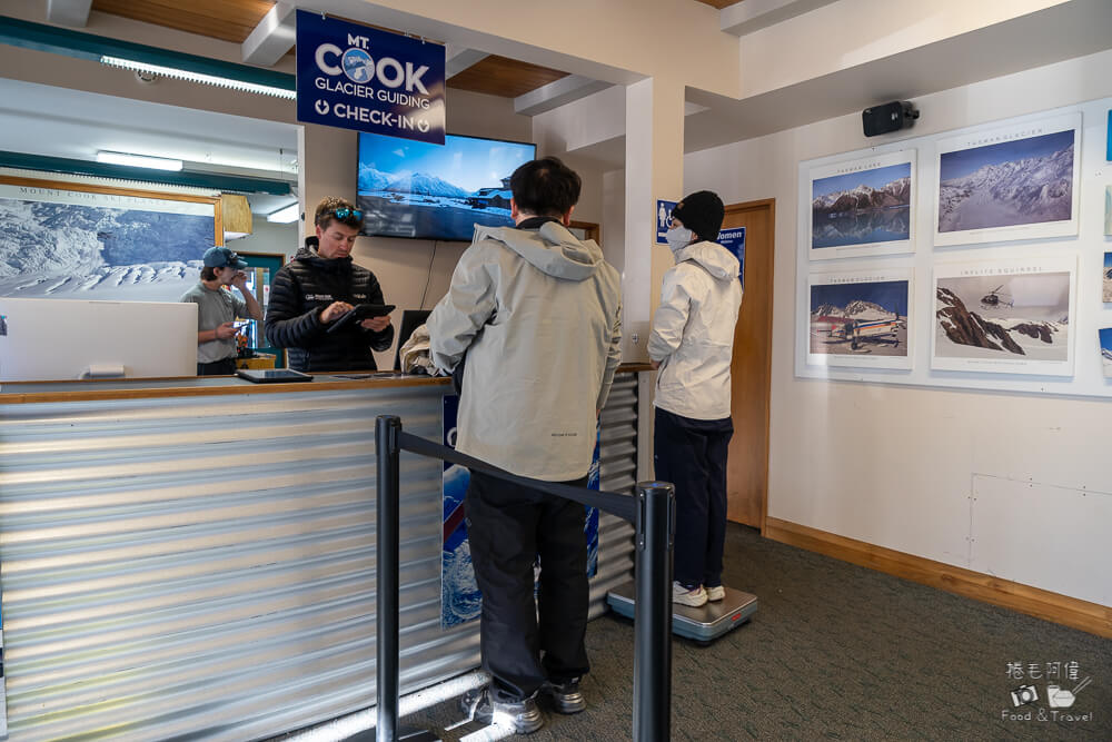 Tasman Glacier,冰川健行推薦,冰川體驗,南島必玩,南島旅遊,塔斯曼冰川健行,庫克山冰川健行,法蘭茲約瑟夫冰川,直升機冰川健行,福克斯冰川健行,紐西蘭健行路線,紐西蘭冰川健行,紐西蘭戶外活動,紐西蘭探險,紐西蘭旅遊景點,紐西蘭極限運動,紐西蘭自然景觀,紐西蘭自由行 @捲毛阿偉 紐西蘭冰川健行,冰川體驗,紐西蘭自由行,紐西蘭戶外活動,庫克山冰川健行,塔斯曼冰川健行,Tasman Glacier,福克斯冰川健行,Fox Glacier,法蘭茲約瑟夫冰川,Franz Josef Glacier,南島必玩,紐西蘭探險,冰川健行推薦,直升機冰川健行,紐西蘭極限運動,紐西蘭自然景觀,南島旅遊,紐西蘭健行路線,紐西蘭旅遊景點