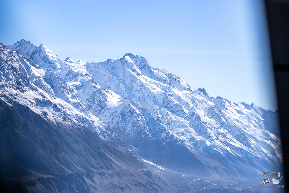 Tasman Glacier,冰川健行推薦,冰川體驗,南島必玩,南島旅遊,塔斯曼冰川健行,庫克山冰川健行,法蘭茲約瑟夫冰川,直升機冰川健行,福克斯冰川健行,紐西蘭健行路線,紐西蘭冰川健行,紐西蘭戶外活動,紐西蘭探險,紐西蘭旅遊景點,紐西蘭極限運動,紐西蘭自然景觀,紐西蘭自由行 @捲毛阿偉 紐西蘭冰川健行,冰川體驗,紐西蘭自由行,紐西蘭戶外活動,庫克山冰川健行,塔斯曼冰川健行,Tasman Glacier,福克斯冰川健行,Fox Glacier,法蘭茲約瑟夫冰川,Franz Josef Glacier,南島必玩,紐西蘭探險,冰川健行推薦,直升機冰川健行,紐西蘭極限運動,紐西蘭自然景觀,南島旅遊,紐西蘭健行路線,紐西蘭旅遊景點
