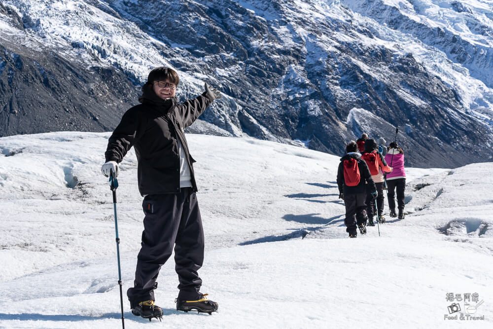 Tasman Glacier,冰川健行推薦,冰川體驗,南島必玩,南島旅遊,塔斯曼冰川健行,庫克山冰川健行,法蘭茲約瑟夫冰川,直升機冰川健行,福克斯冰川健行,紐西蘭健行路線,紐西蘭冰川健行,紐西蘭戶外活動,紐西蘭探險,紐西蘭旅遊景點,紐西蘭極限運動,紐西蘭自然景觀,紐西蘭自由行 @捲毛阿偉 紐西蘭冰川健行,冰川體驗,紐西蘭自由行,紐西蘭戶外活動,庫克山冰川健行,塔斯曼冰川健行,Tasman Glacier,福克斯冰川健行,Fox Glacier,法蘭茲約瑟夫冰川,Franz Josef Glacier,南島必玩,紐西蘭探險,冰川健行推薦,直升機冰川健行,紐西蘭極限運動,紐西蘭自然景觀,南島旅遊,紐西蘭健行路線,紐西蘭旅遊景點