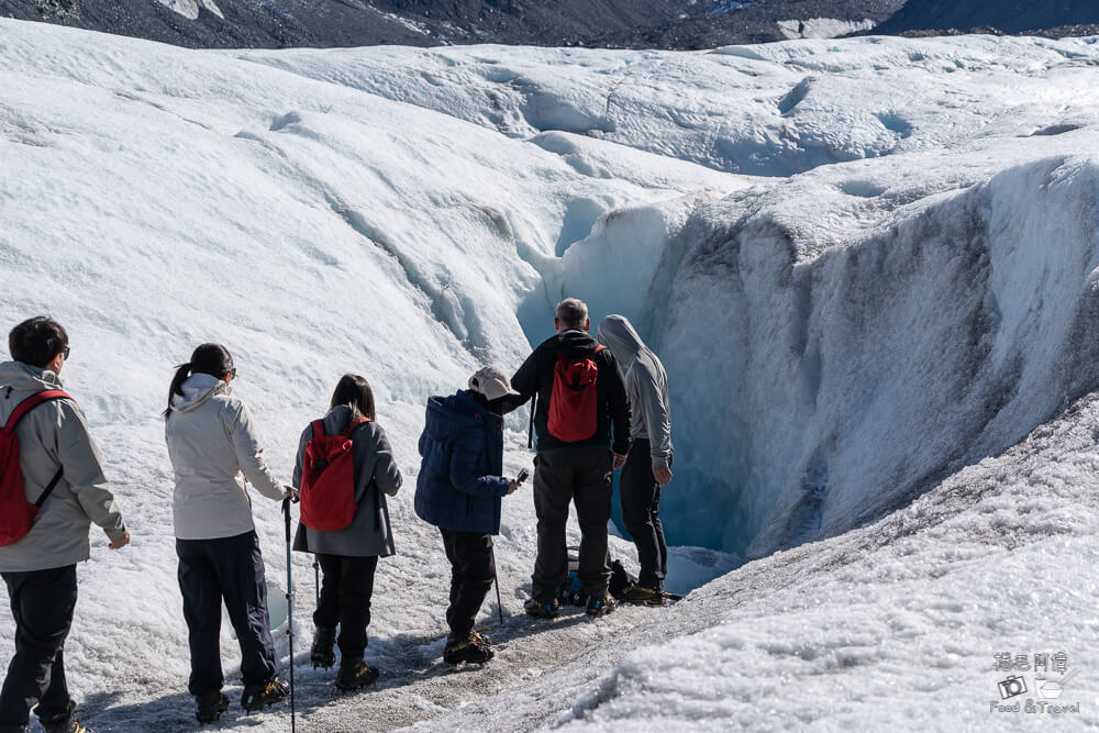 Tasman Glacier,冰川健行推薦,冰川體驗,南島必玩,南島旅遊,塔斯曼冰川健行,庫克山冰川健行,法蘭茲約瑟夫冰川,直升機冰川健行,福克斯冰川健行,紐西蘭健行路線,紐西蘭冰川健行,紐西蘭戶外活動,紐西蘭探險,紐西蘭旅遊景點,紐西蘭極限運動,紐西蘭自然景觀,紐西蘭自由行 @捲毛阿偉 紐西蘭冰川健行,冰川體驗,紐西蘭自由行,紐西蘭戶外活動,庫克山冰川健行,塔斯曼冰川健行,Tasman Glacier,福克斯冰川健行,Fox Glacier,法蘭茲約瑟夫冰川,Franz Josef Glacier,南島必玩,紐西蘭探險,冰川健行推薦,直升機冰川健行,紐西蘭極限運動,紐西蘭自然景觀,南島旅遊,紐西蘭健行路線,紐西蘭旅遊景點