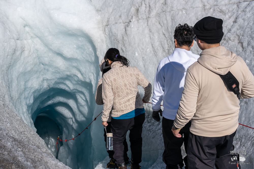 Tasman Glacier,冰川健行推薦,冰川體驗,南島必玩,南島旅遊,塔斯曼冰川健行,庫克山冰川健行,法蘭茲約瑟夫冰川,直升機冰川健行,福克斯冰川健行,紐西蘭健行路線,紐西蘭冰川健行,紐西蘭戶外活動,紐西蘭探險,紐西蘭旅遊景點,紐西蘭極限運動,紐西蘭自然景觀,紐西蘭自由行 @捲毛阿偉 紐西蘭冰川健行,冰川體驗,紐西蘭自由行,紐西蘭戶外活動,庫克山冰川健行,塔斯曼冰川健行,Tasman Glacier,福克斯冰川健行,Fox Glacier,法蘭茲約瑟夫冰川,Franz Josef Glacier,南島必玩,紐西蘭探險,冰川健行推薦,直升機冰川健行,紐西蘭極限運動,紐西蘭自然景觀,南島旅遊,紐西蘭健行路線,紐西蘭旅遊景點