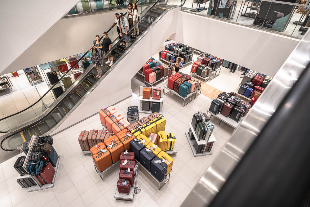 SM City Cebu,sm city cebu 必買,sm city cebu 換錢,宿霧購物,宿霧百貨,宿霧自由行 SM City Cebu SM Store 行李箱區