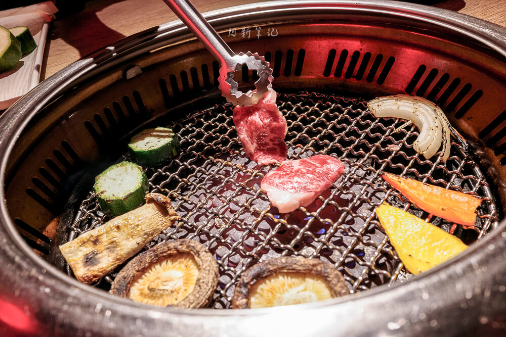 一頭牛日式燒肉公益店,台中美食,南屯美食,公益路美食推薦,一頭牛評價,台中燒肉推薦,一頭牛日式燒肉菜單,台中聚餐餐廳,公益路燒烤 台中 一頭牛日式燒肉公益店 炭烤蔬菜與和牛