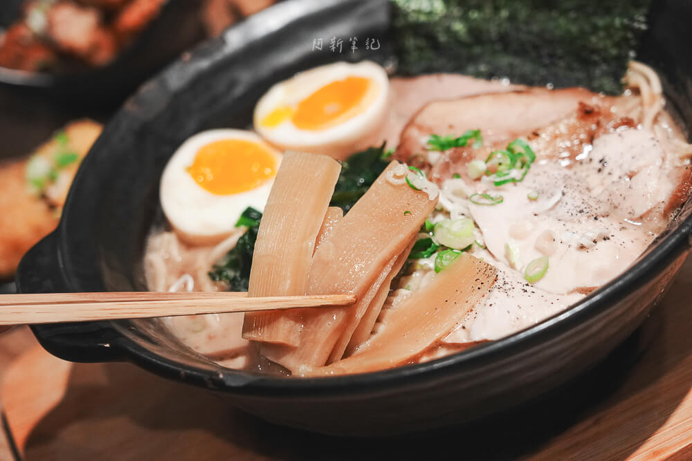 信川屋,信川屋拉麵,台中拉麵推薦,台中美食推薦,日式拉麵,勤美美食推薦,拉麵必吃 台中 信川屋 拉麵夾筍乾