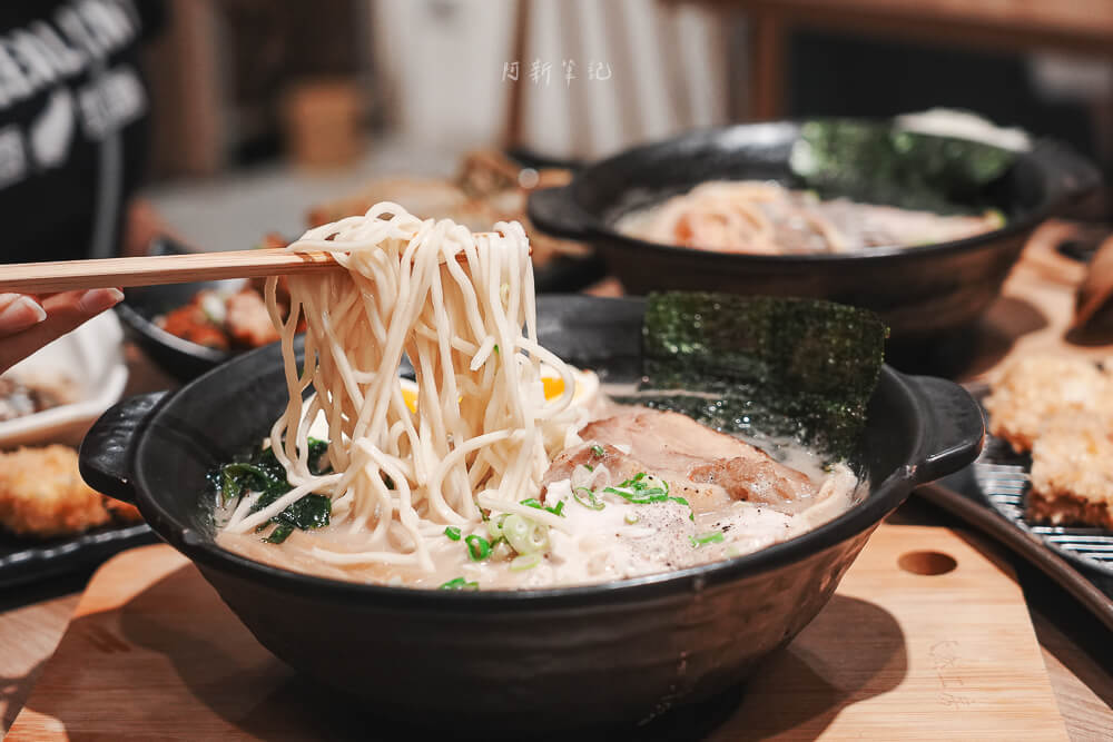 信川屋,信川屋拉麵,台中拉麵推薦,台中美食推薦,日式拉麵,勤美美食推薦,拉麵必吃 台中 信川屋 手工麵條夾麵