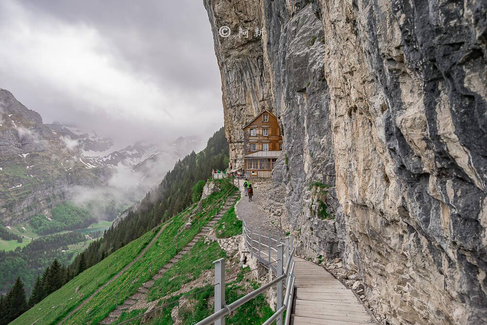 Berggasthaus Aescher,瑞士懸崖餐廳Berggasthaus Aescher Wildkirchli,瑞士懸崖餐廳,Berggasthaus Aescher Wildkirchli,瑞士山崖餐廳-35