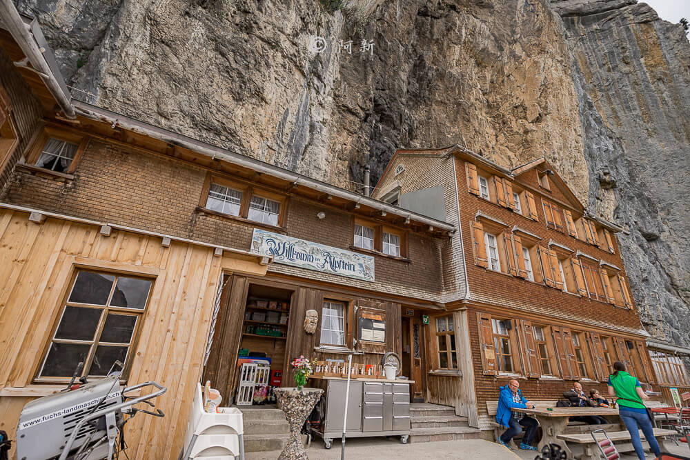 Berggasthaus Aescher,瑞士懸崖餐廳Berggasthaus Aescher Wildkirchli,瑞士懸崖餐廳,Berggasthaus Aescher Wildkirchli,瑞士山崖餐廳-45