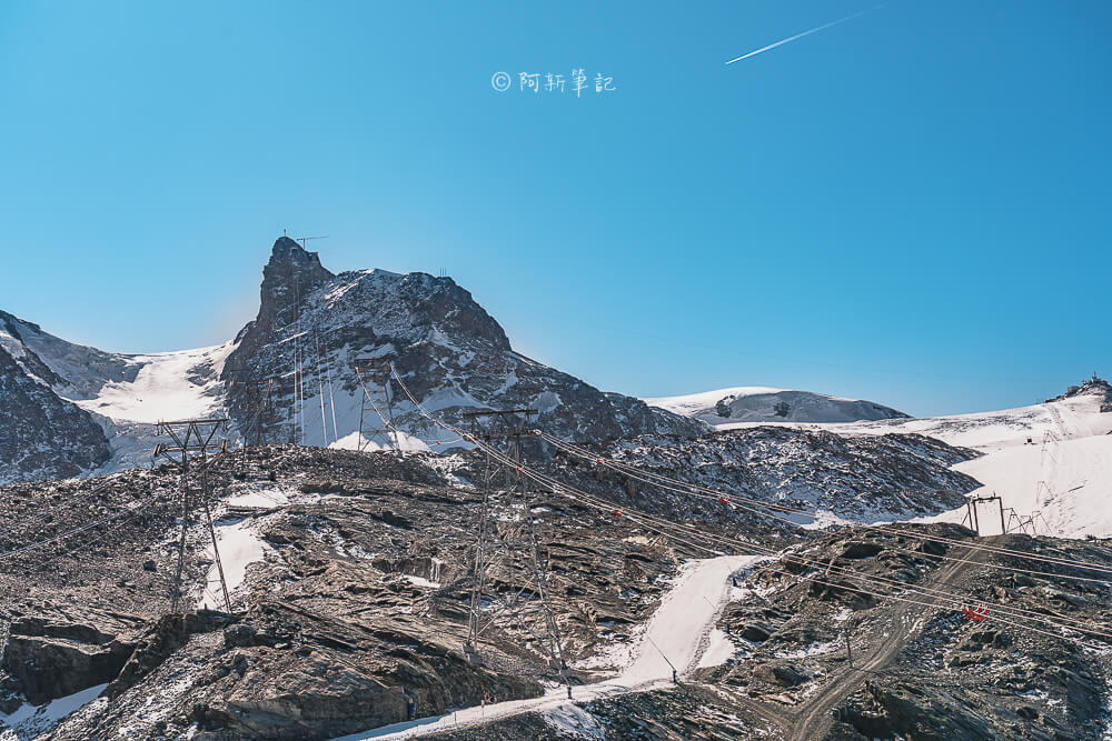 Trockener Steg 岩峰與殘雪