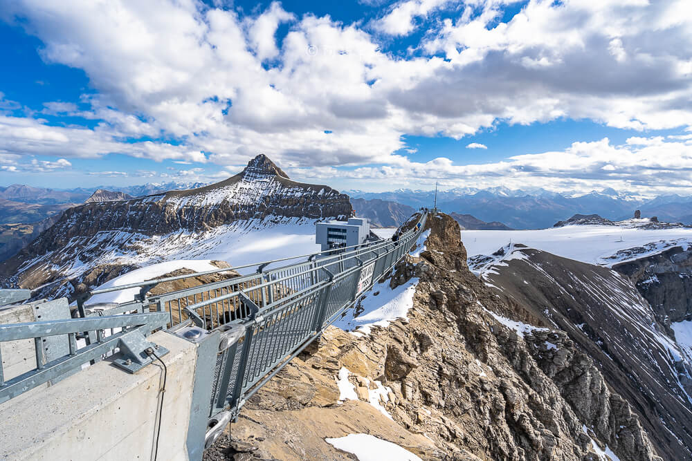 Glacier 3000 吊橋與 Oldenhorn 山峰