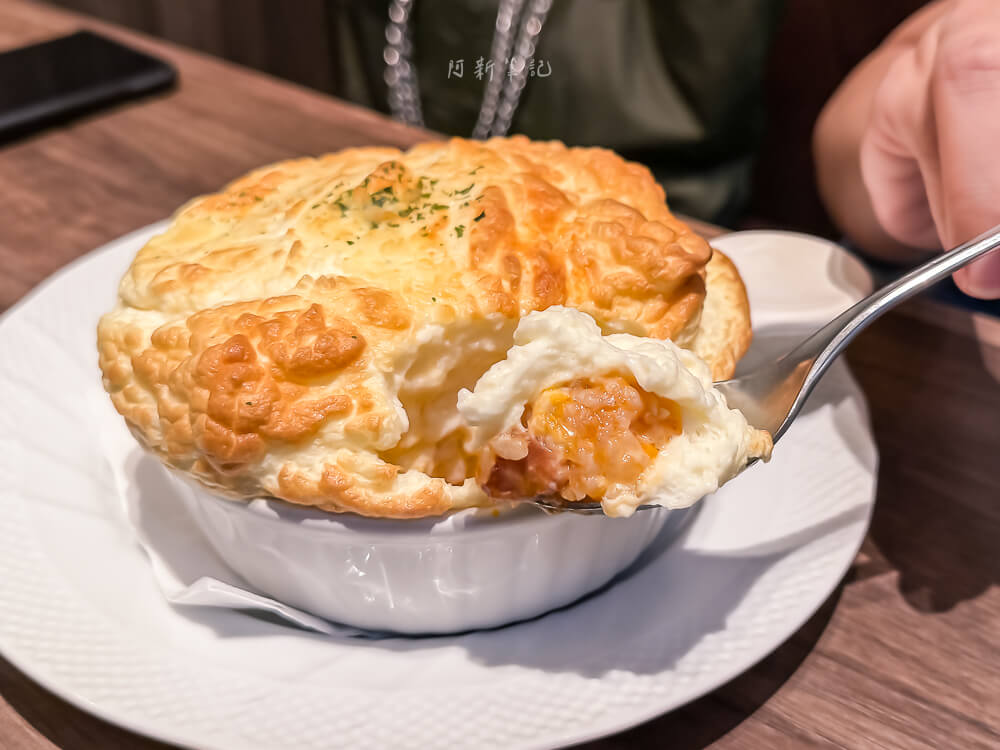 星乃珈琲店,星乃咖啡,台北咖啡廳,台北美食,Hoshino Coffee,星乃珈琲店菜單,星乃珈琲店價格,星乃珈琲 台北 星乃珈琲店 舒芙蕾蛋白霜與焗飯