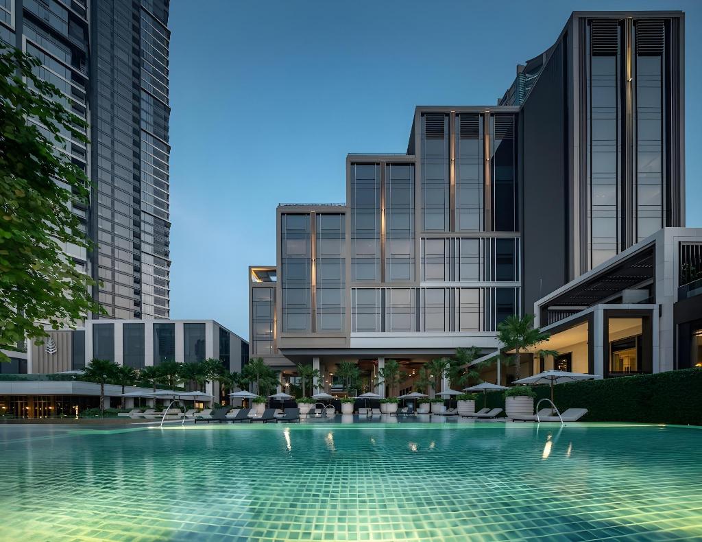 曼谷四季酒店 Four Seasons Chao Phraya 河畔泳池