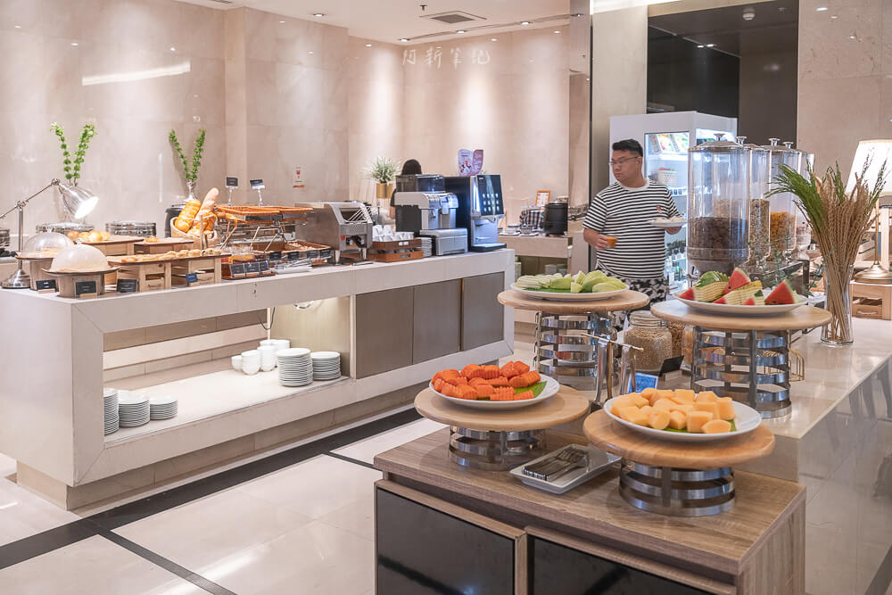 曼谷奇德倫中心酒店,Centre Point Hotel Chidlom,Centre Point Chidlom,曼谷飯店推薦,Chit Lom 住宿,BTS Chit Lom 附近飯店,四面佛附近飯店,市中心親子飯店,曼谷公寓式酒店,房型介紹,自助早餐,游泳池與健身房,桑拿三溫暖,交通與價格評價