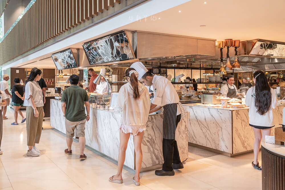 Chatrium Grand Bangkok,曼谷察殿大酒店,豪華酒店,五星級飯店,Siam站,市中心,房型介紹,早餐自助餐,游泳池,健身房,行政酒廊,親子友善,交通位置,入住退房時間,評價