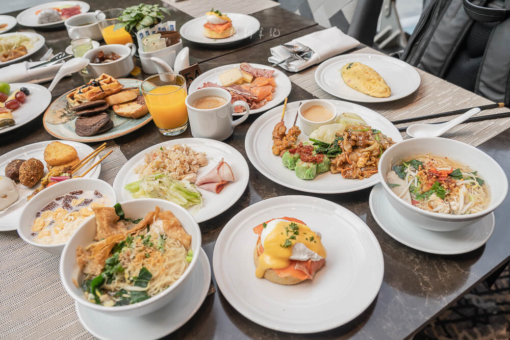 Chatrium Grand Bangkok,曼谷察殿大酒店,豪華酒店,五星級飯店,Siam站,市中心,房型介紹,早餐自助餐,游泳池,健身房,行政酒廊,親子友善,交通位置,入住退房時間,評價
