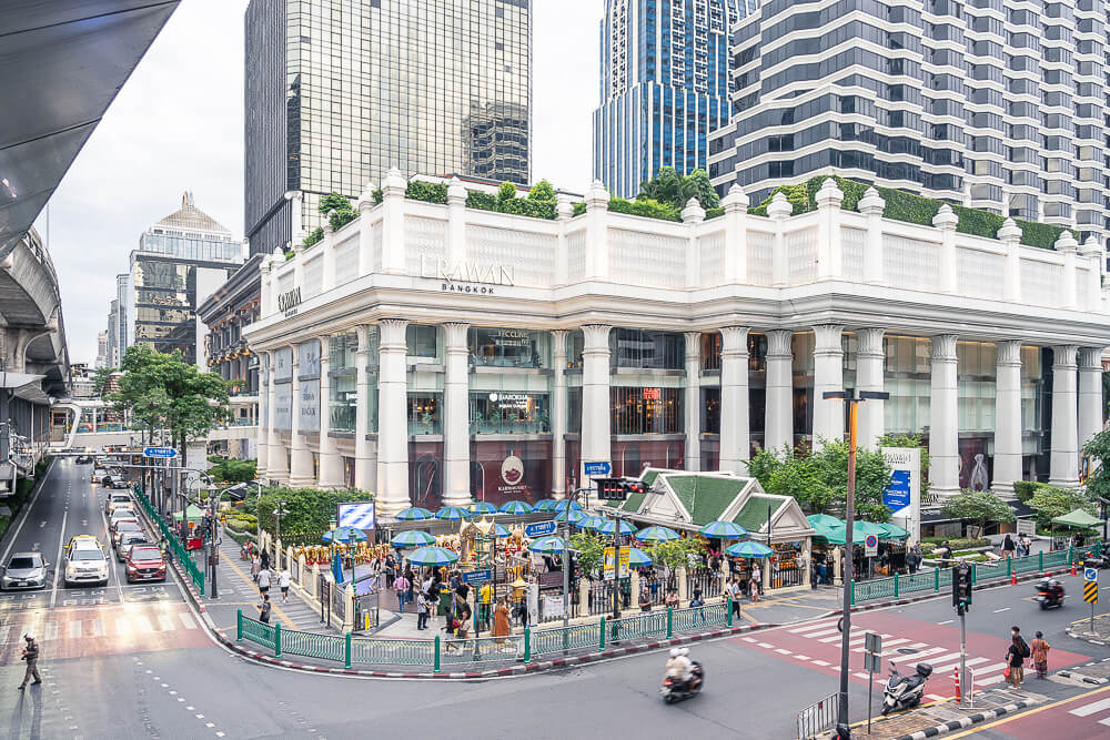 Erawan Bangkok,曼谷 Erawan Bangkok 購物,四面佛商場,Erawan Boutique Mall,百貨公司,精品名店,咖啡廳餐廳,BTS Chit Lom 交通,空橋連通,營業時間,地址,停車資訊,VAT 退稅,評價心得,附近景點四面佛