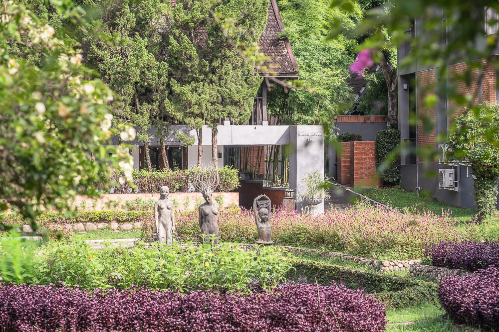 清邁Flora Creek,Flora Creek,清邁住宿,清邁飯店,清邁度假村,航東住宿 清邁 Flora Creek 花園與石雕