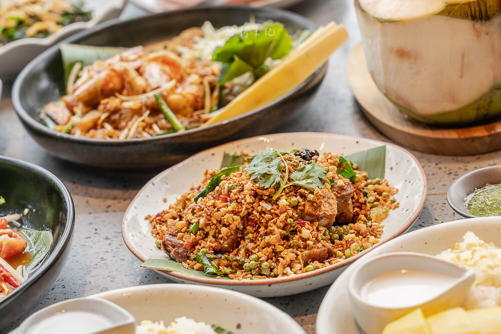 Kub Kao Kub Pla,曼谷餐廳,泰式家常菜,泰國料理,曼谷美食,百貨美食,商場餐廳,米飯料理,河粉,打拋豬,咖哩,炸豬肉,甜點,芒果糯米飯,菜單 Kub Kao Kub Pla,曼谷餐廳,泰式家常菜,泰國料理,曼谷美食,百貨美食,商場餐廳,米飯料理,河粉,打拋豬,咖哩,炸豬肉,甜點,芒果糯米飯,菜單
