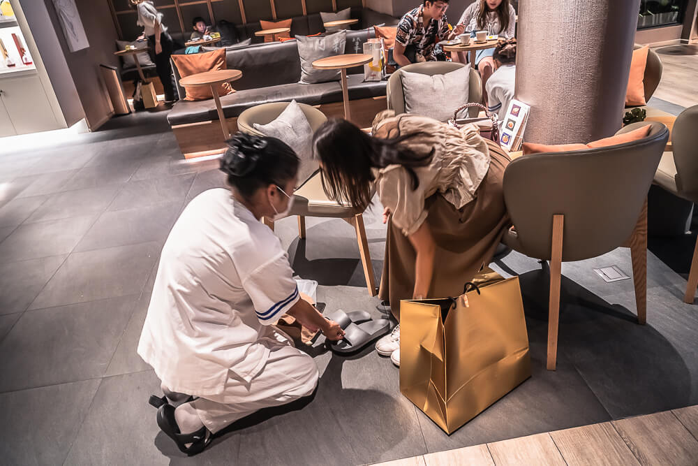 Let's Relax Spa,曼谷按摩,泰式按摩,精油按摩,足部按摩,熱草球,芳療,連鎖按摩店,價位菜單,預約,營業時間,分店據點,交通,評價,小費
