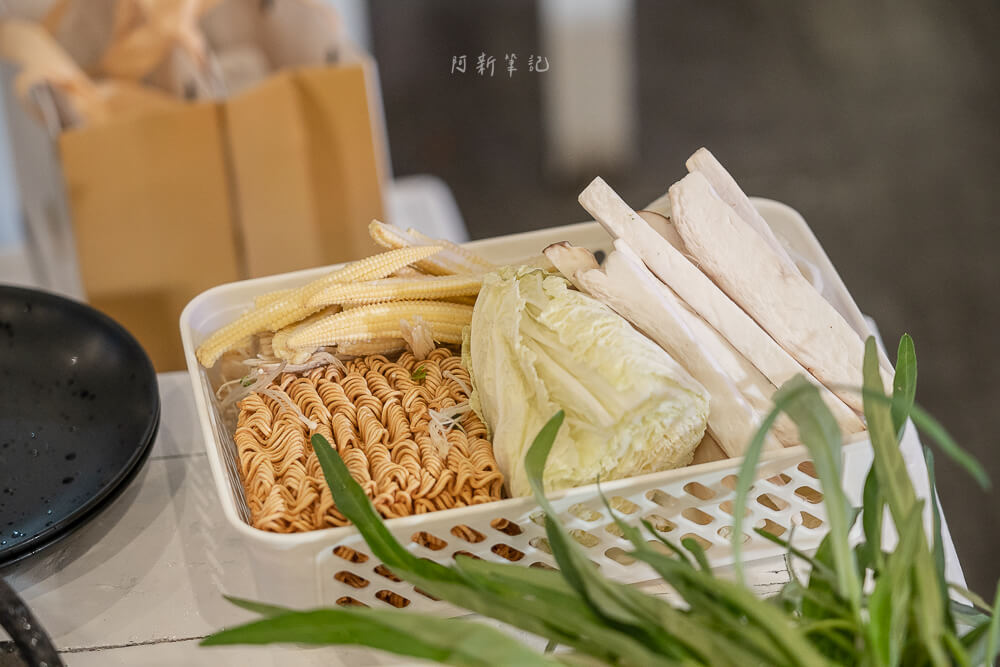 Pranakorn Grill,曼谷燒烤吃到飽,泰式銅盤烤肉,泰式火鍋,Mu Kratha,海鮮燒烤,自助吧,啤酒飲料,菜單價格,評價心得,線上訂位,營業時間,交通怎麼去,戶外座位,家庭聚餐