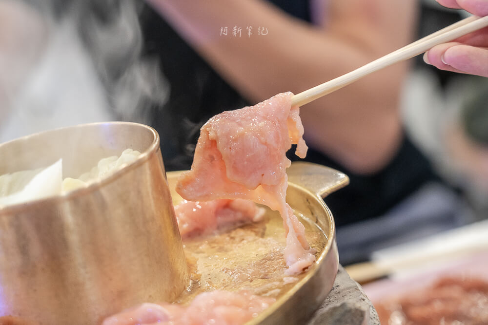 Pranakorn Grill,曼谷燒烤吃到飽,泰式銅盤烤肉,泰式火鍋,Mu Kratha,海鮮燒烤,自助吧,啤酒飲料,菜單價格,評價心得,線上訂位,營業時間,交通怎麼去,戶外座位,家庭聚餐