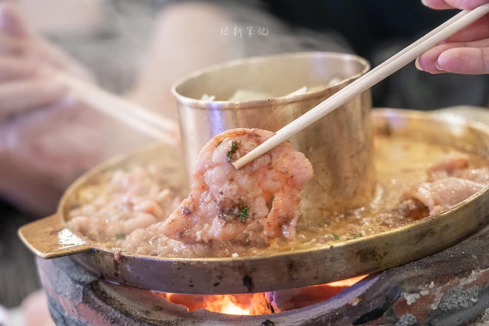 Pranakorn Grill,曼谷燒烤吃到飽,泰式銅盤烤肉,泰式火鍋,Mu Kratha,海鮮燒烤,自助吧,啤酒飲料,菜單價格,評價心得,線上訂位,營業時間,交通怎麼去,戶外座位,家庭聚餐