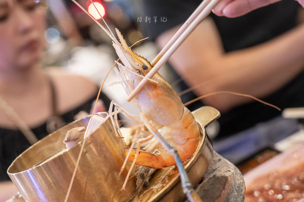 Pranakorn Grill,曼谷燒烤吃到飽,泰式銅盤烤肉,泰式火鍋,Mu Kratha,海鮮燒烤,自助吧,啤酒飲料,菜單價格,評價心得,線上訂位,營業時間,交通怎麼去,戶外座位,家庭聚餐