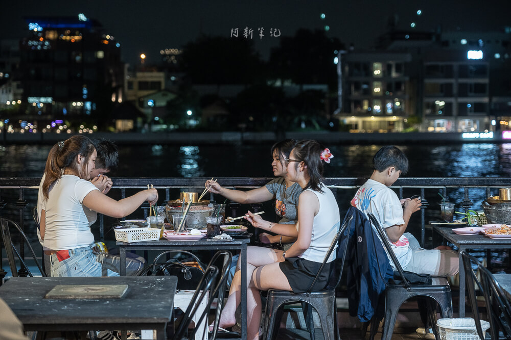 Pranakorn Grill,曼谷燒烤吃到飽,泰式銅盤烤肉,泰式火鍋,Mu Kratha,海鮮燒烤,自助吧,啤酒飲料,菜單價格,評價心得,線上訂位,營業時間,交通怎麼去,戶外座位,家庭聚餐