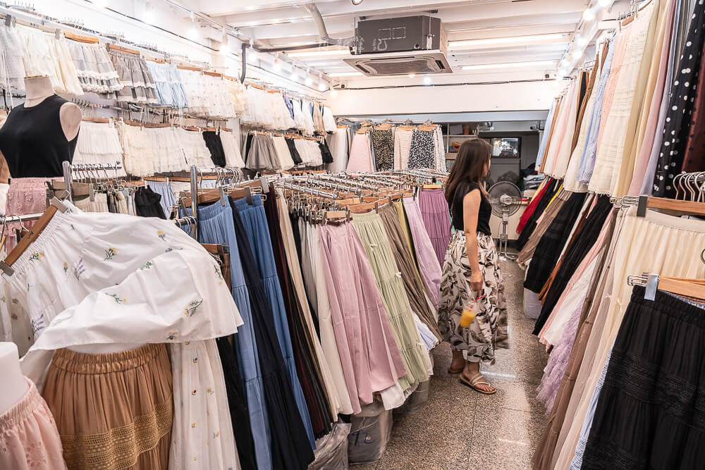 曼谷 水門市場 裙裝專賣店挑選