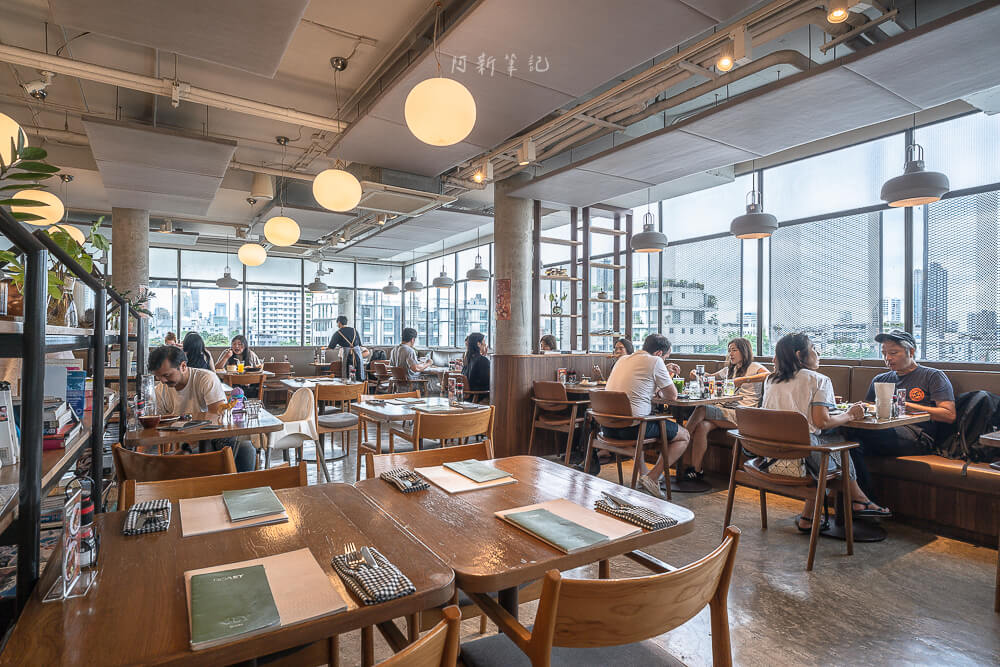 ROAST coffee & eatery,ROAST 菜單,ROAST 評價,ROAST 早餐,曼谷咖啡廳,曼谷早午餐,ROAST Bangkok,曼谷美食推薦