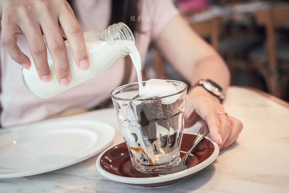 ROAST coffee & eatery,ROAST 菜單,ROAST 評價,ROAST 早餐,曼谷咖啡廳,曼谷早午餐,ROAST Bangkok,曼谷美食推薦