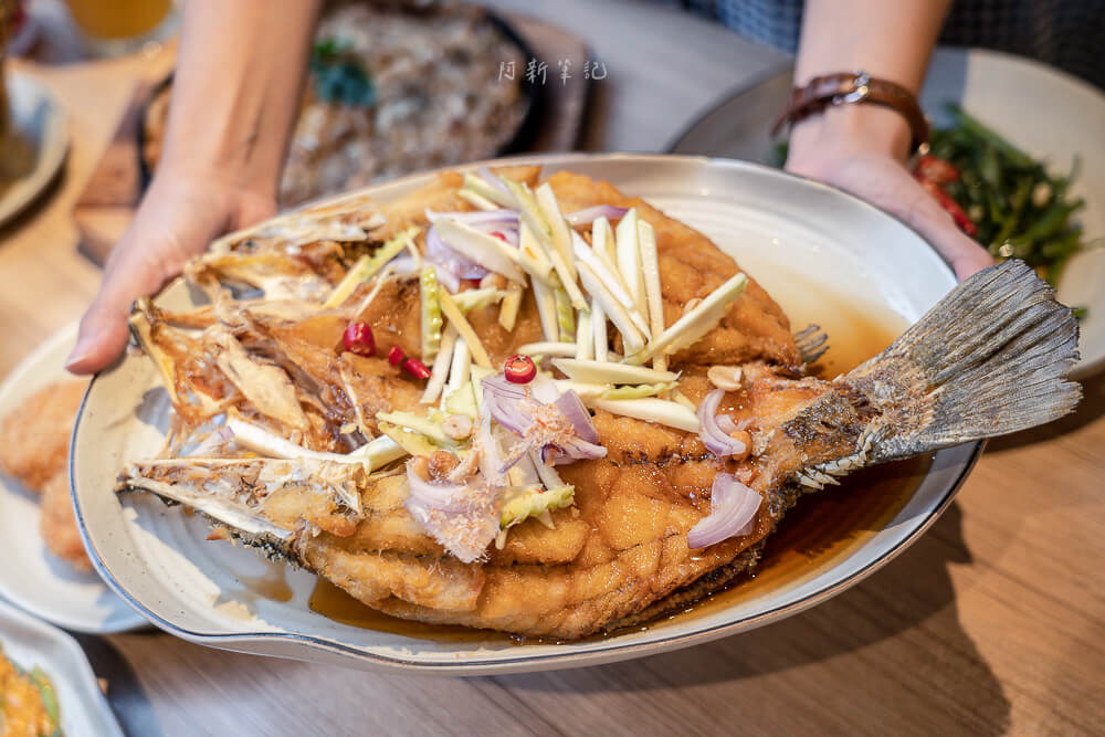 Savoey Thai 上味泰餐館,Savoey Thai,曼谷泰式餐廳,泰國美食,泰式海鮮,鳳梨炒飯,咖哩炒蟹,月亮蝦餅,泰式奶茶,菜單,價格,評價,訂位,營業時間,交通怎麼去