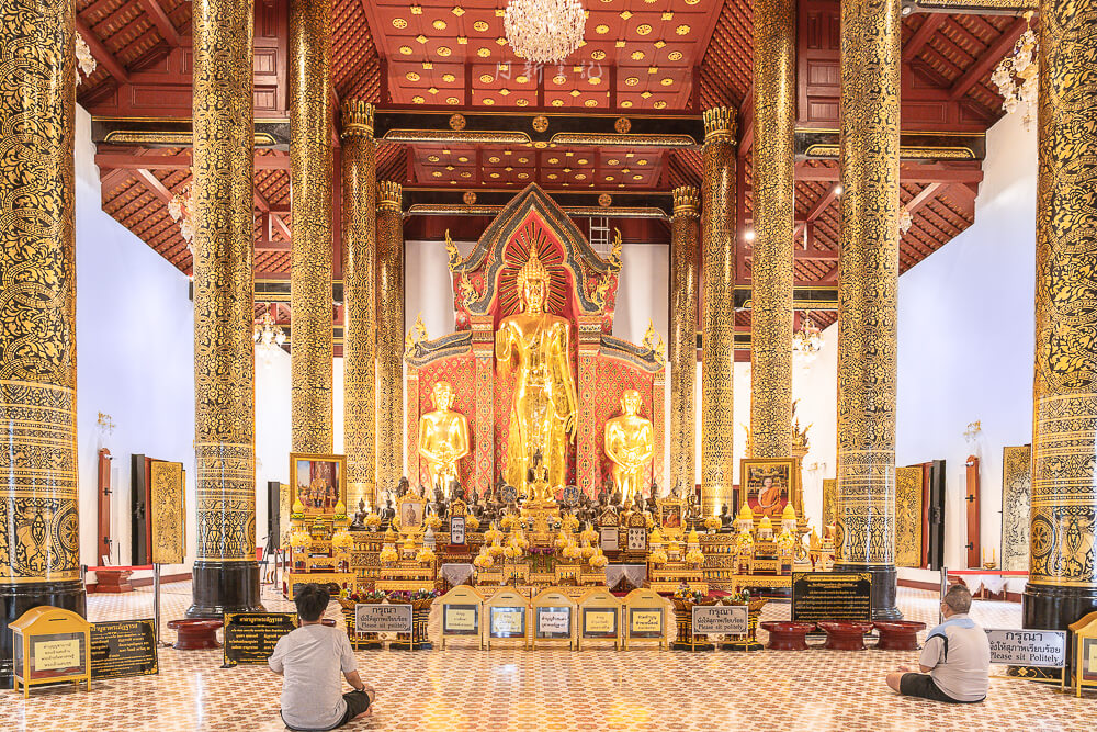 清邁 柴迪隆寺 大殿立佛與金柱