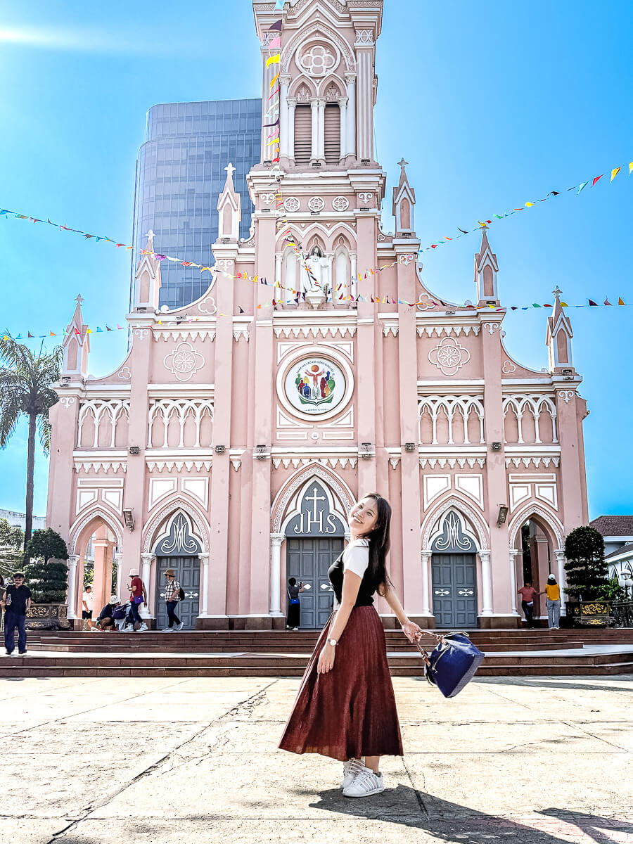 峴港粉紅教堂,Da Nang Cathedral,粉紅教堂,公雞教堂,峴港大教堂,峴港粉紅教堂介紹,峴港粉紅教堂附近景點,峴港粉紅教堂美食,峴港粉紅教堂英文,峴港粉紅教堂越南文,越南粉紅教堂,越南粉紅教堂開放時間,越南粉紅教堂歷史,Da Nang Cathedral