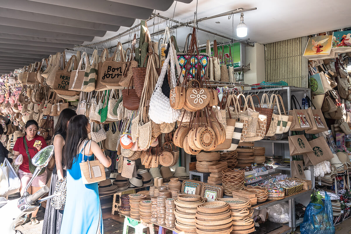 韓市場,Han Market,越南韓市場必買,韓市場附近美食,韓市場美食,漢市場,漢市場必買,漢市場奧黛價格,漢市場換匯,漢市場銀樓,漢市場時間,峴港漢市場營業時間,峴港市場,峴港景點,峴港逛街 韓市場,Han Market,越南韓市場必買,韓市場附近美食,韓市場美食,漢市場,漢市場必買,漢市場奧黛價格,漢市場換匯,漢市場銀樓,漢市場時間,峴港漢市場營業時間,峴港市場,峴港景點,峴港逛街